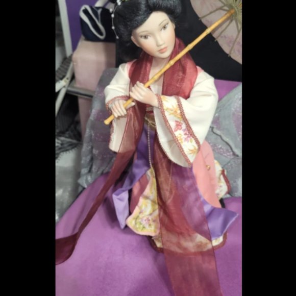 18" Tall Porcelain China Doll With Umbrella - Picture 9 of 9